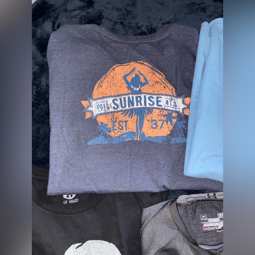 TSHIRT BUNDLE 💎💎 - Picture 6 of 8